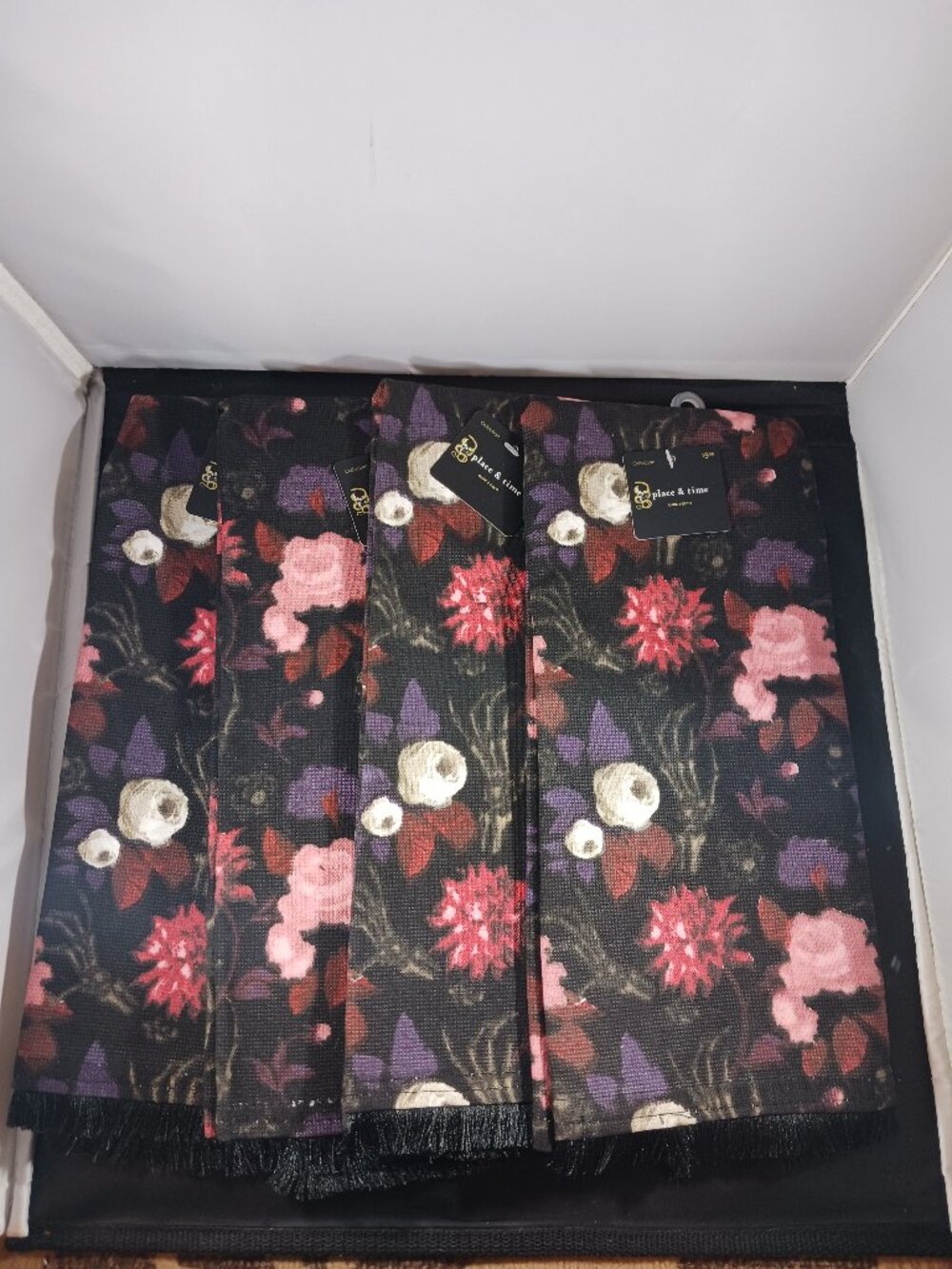 4 Place & Time Art Deco Flower Motif 100% Cotton Towels